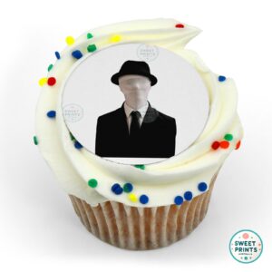 slender man wearing hat o
