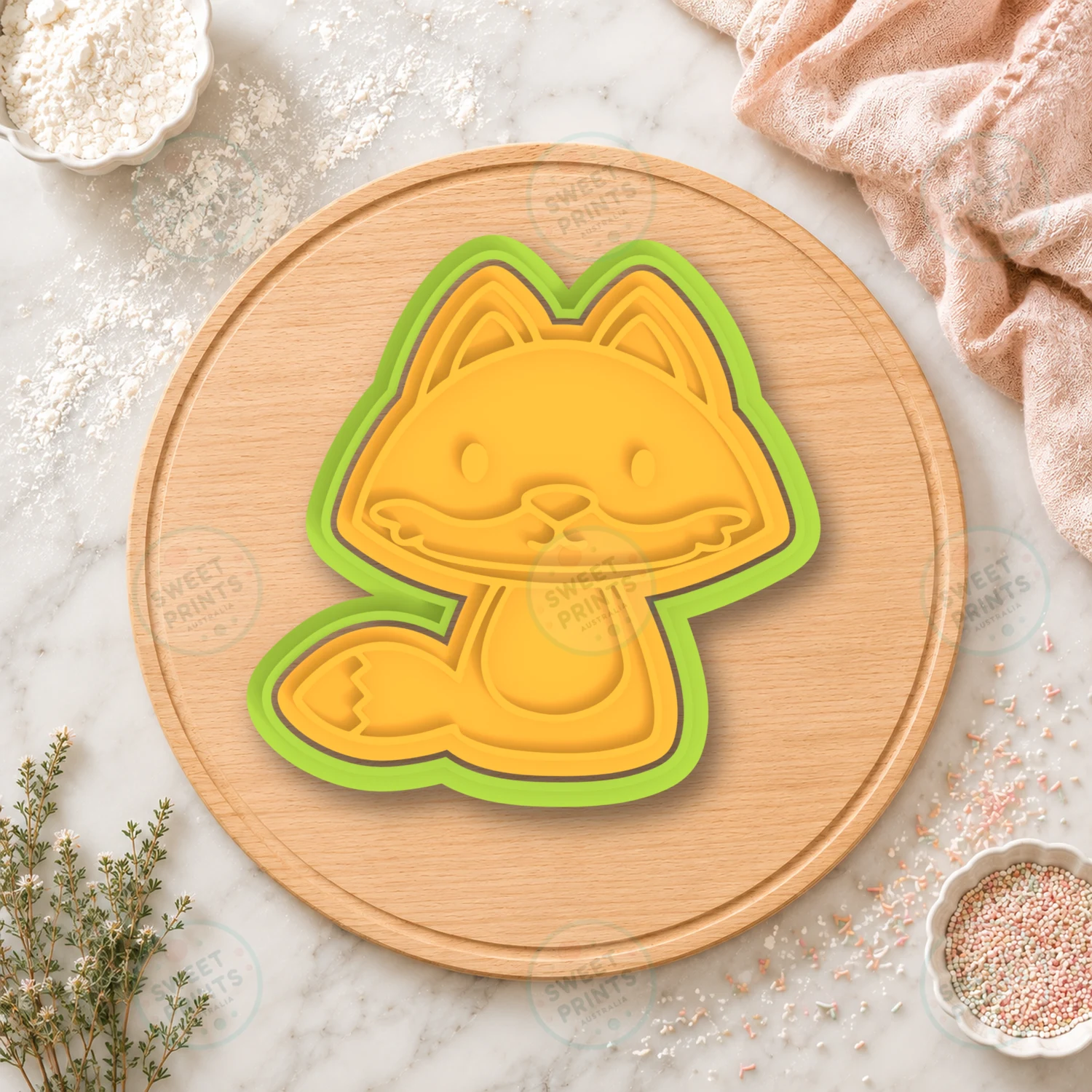 Wolf Sitting Cookie Cutter & Stamp cookie cutter