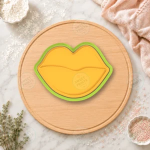 Kissing Lips Cookie Cutter & Stamp