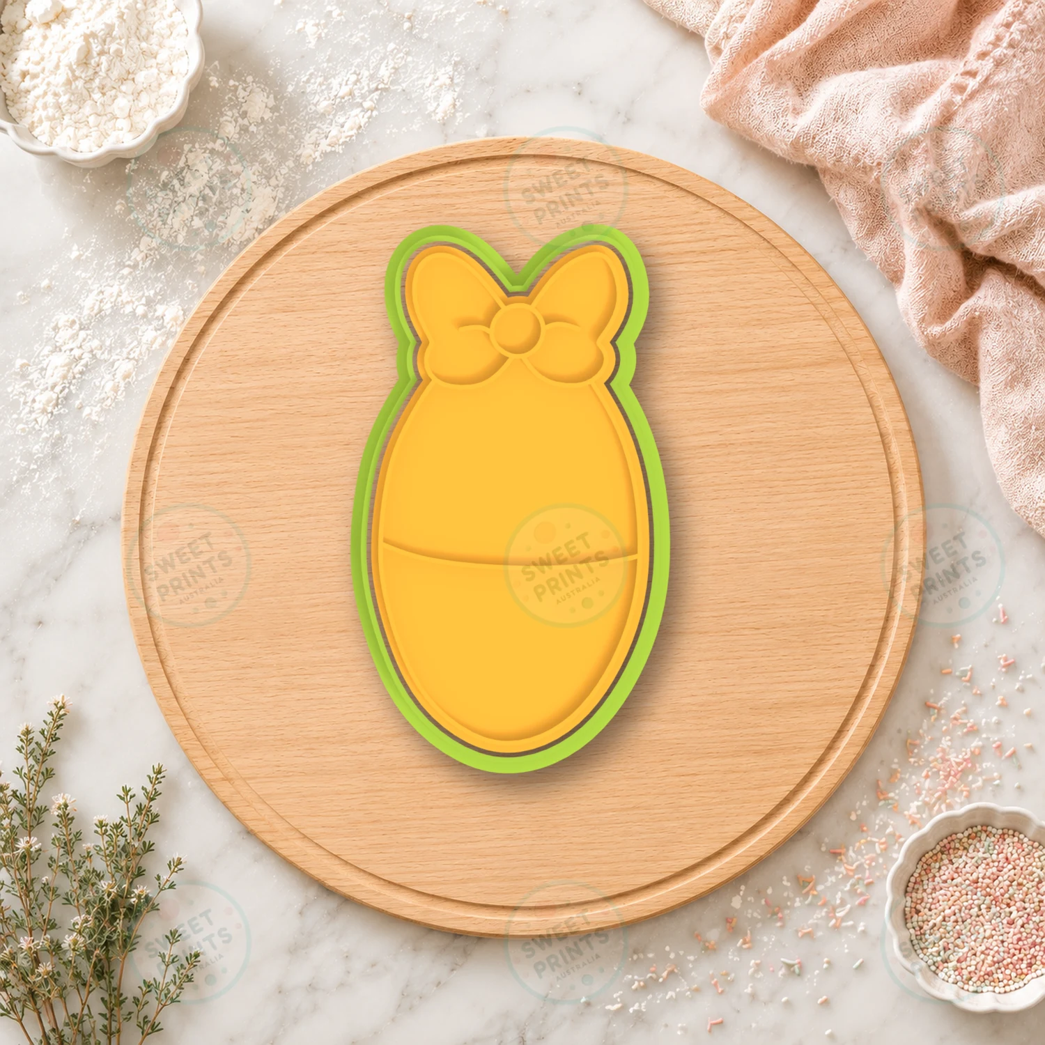 Minnie Mouse Easter Egg Cookie Cutter & Stamp cookie cutter