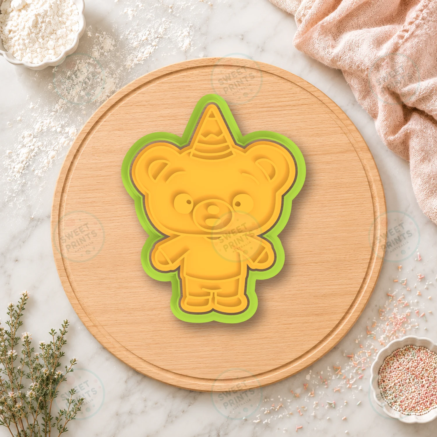 Plim Plim Bear With Party Hat Cookie Cutter & Stamp cookie cutter