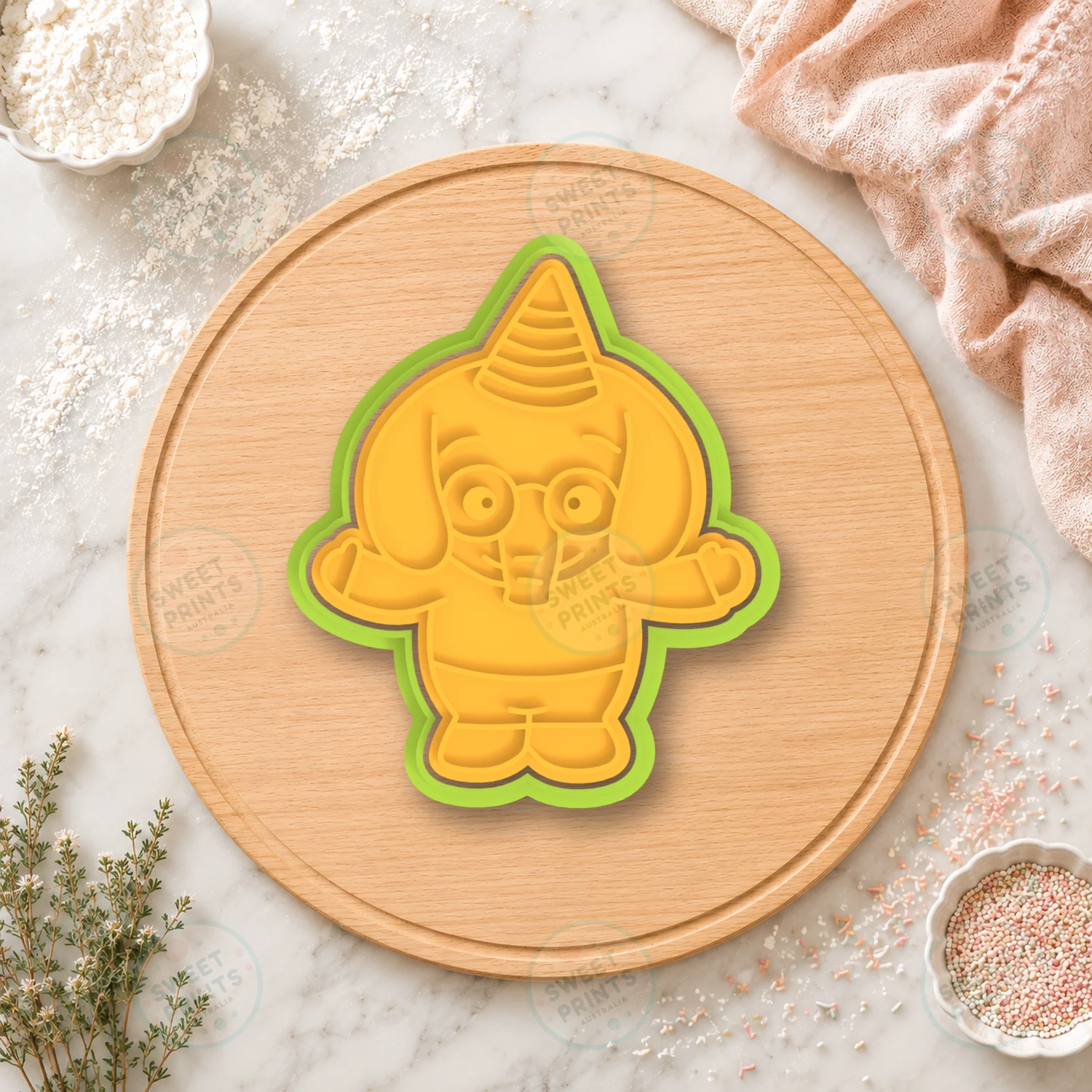 Plim Plim Elephant With Party Hat Cookie Cutter & Stamp cookie cutter