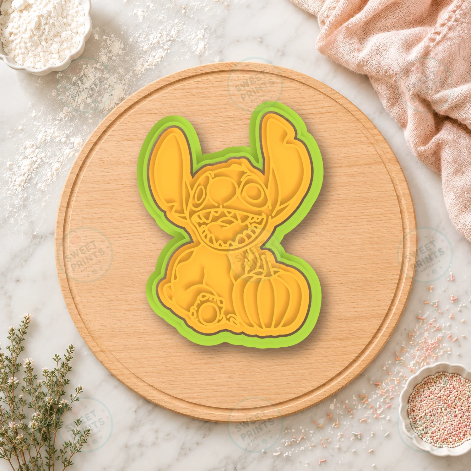 Stitch With Pumpkin Cookie Cutter & Stamp cookie cutter