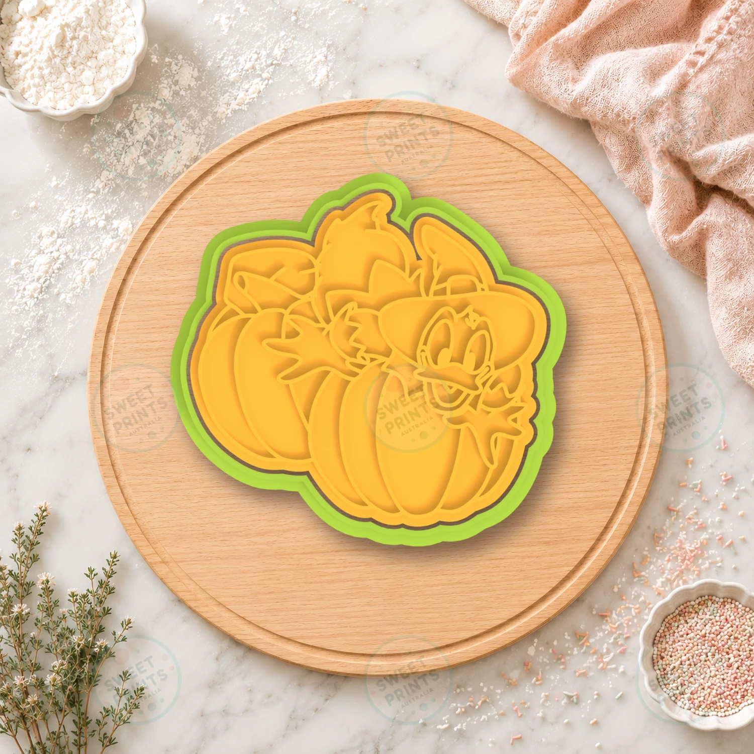 Donald Duck On Pumpkins Cookie Cutter & Stamp cookie cutter