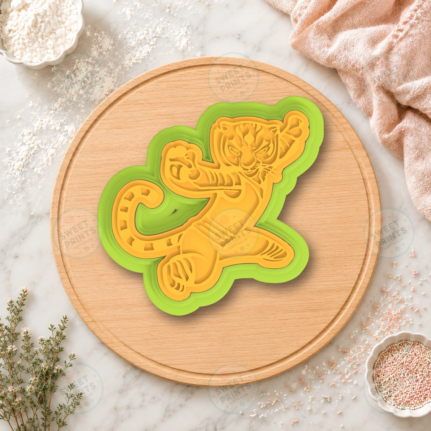 Tigress Fighting Pose Cookie Cutter & Stamp cookie cutter