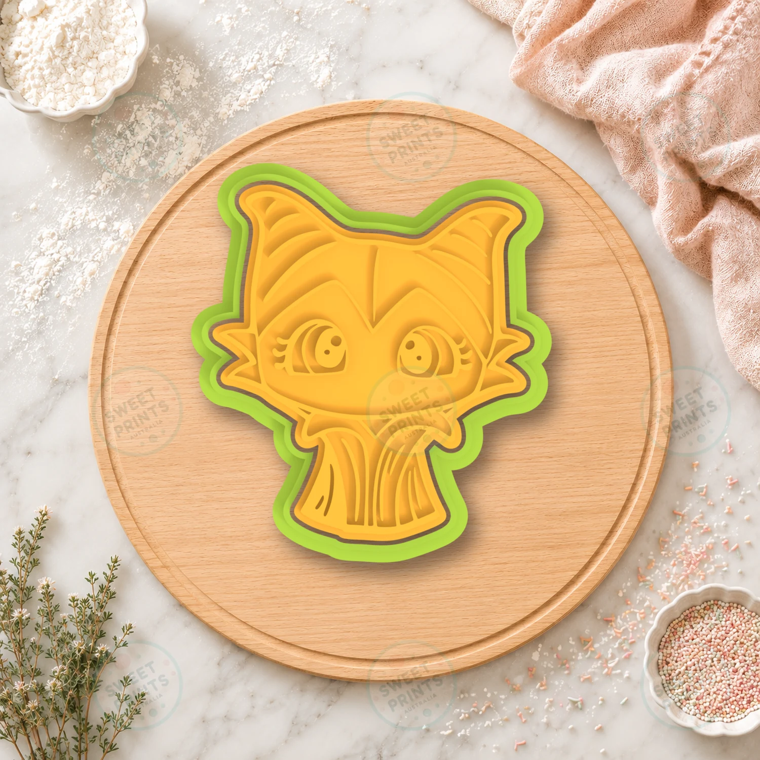 Maleficent Cat Companion Face Cookie Cutter & Stamp cookie cutter