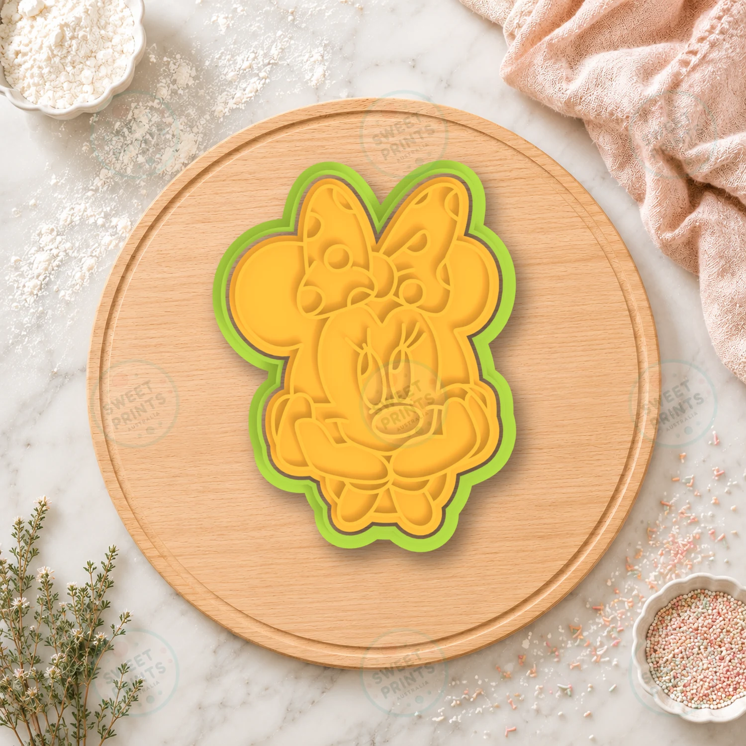 Minnie Mouse Face Cookie Cutter & Stamp cookie cutter