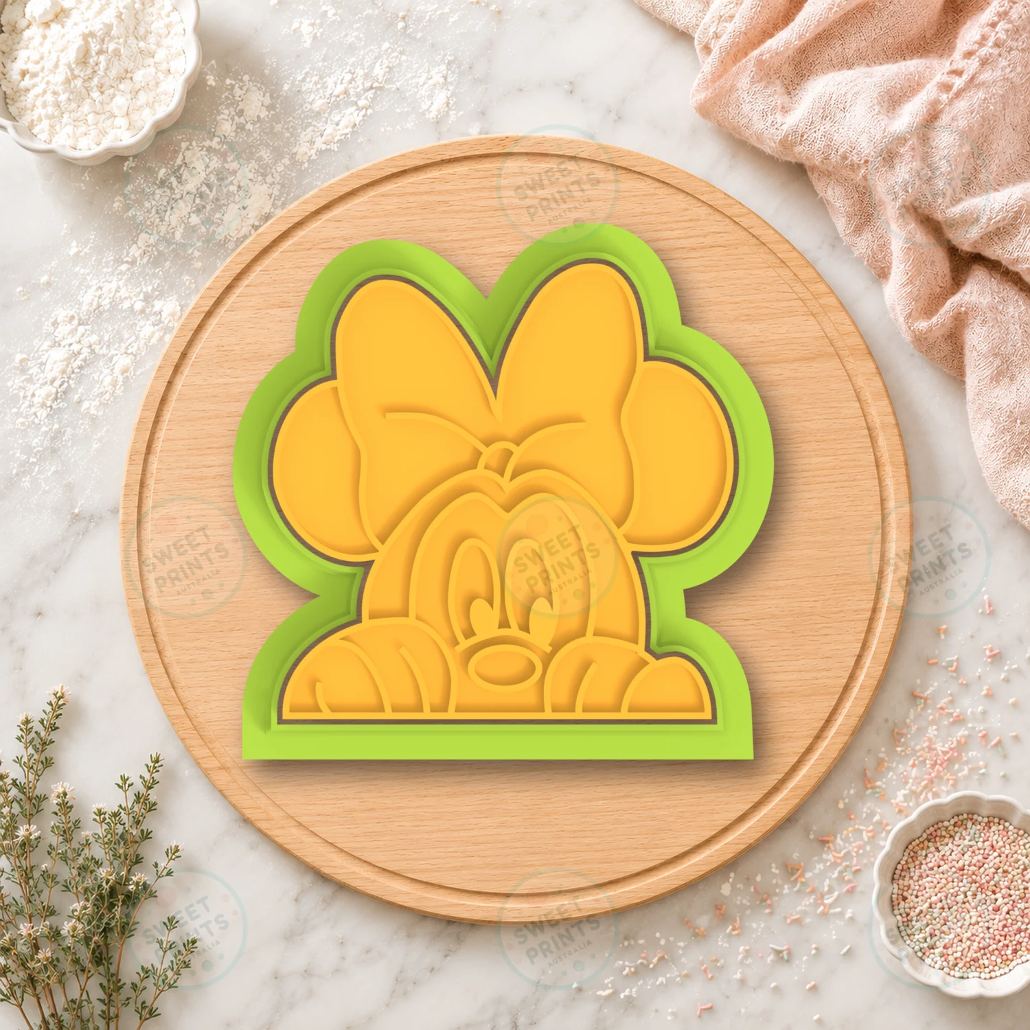 Minnie Mouse 3 Cookie Cutter & Stamp cookie cutter