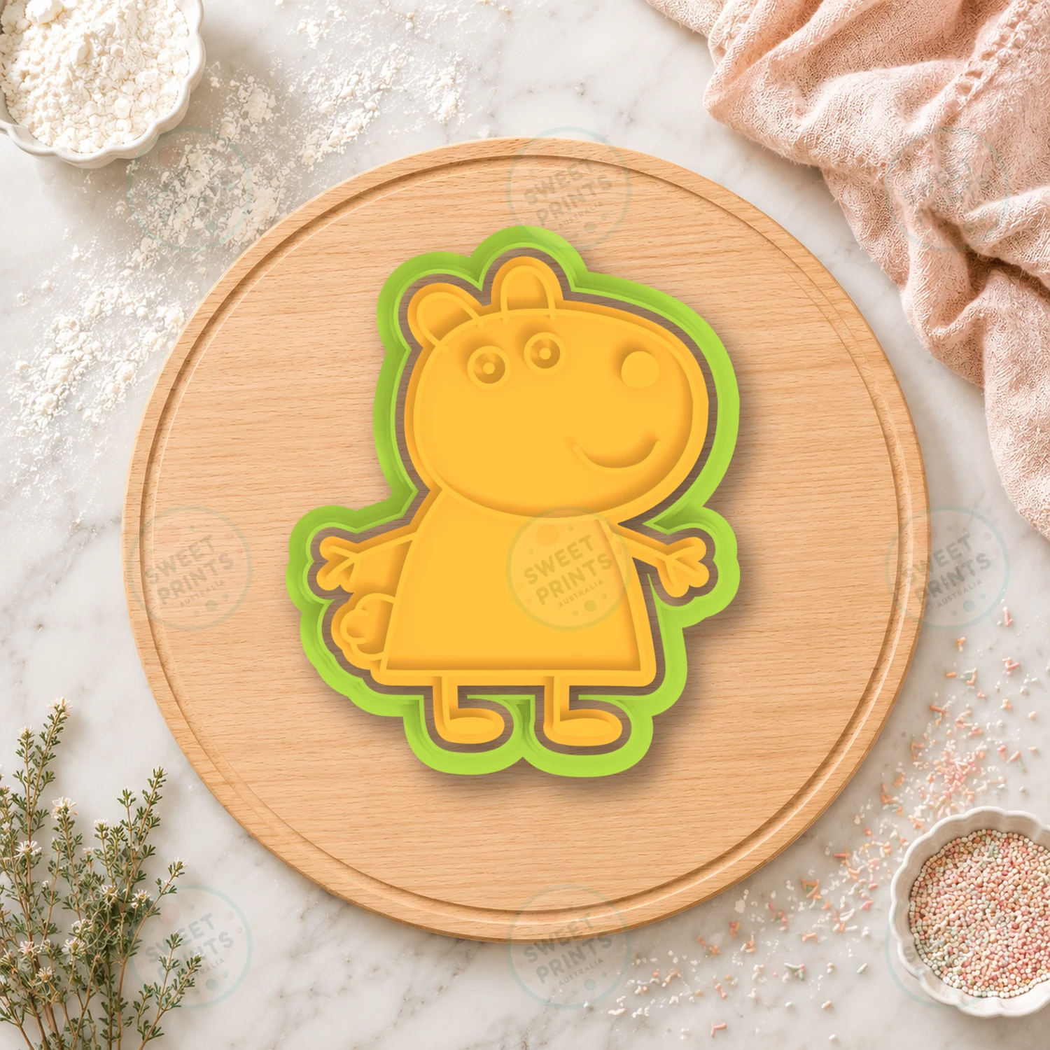 Peppa Pig (waving) Cookie Cutter & Stamp cookie cutter