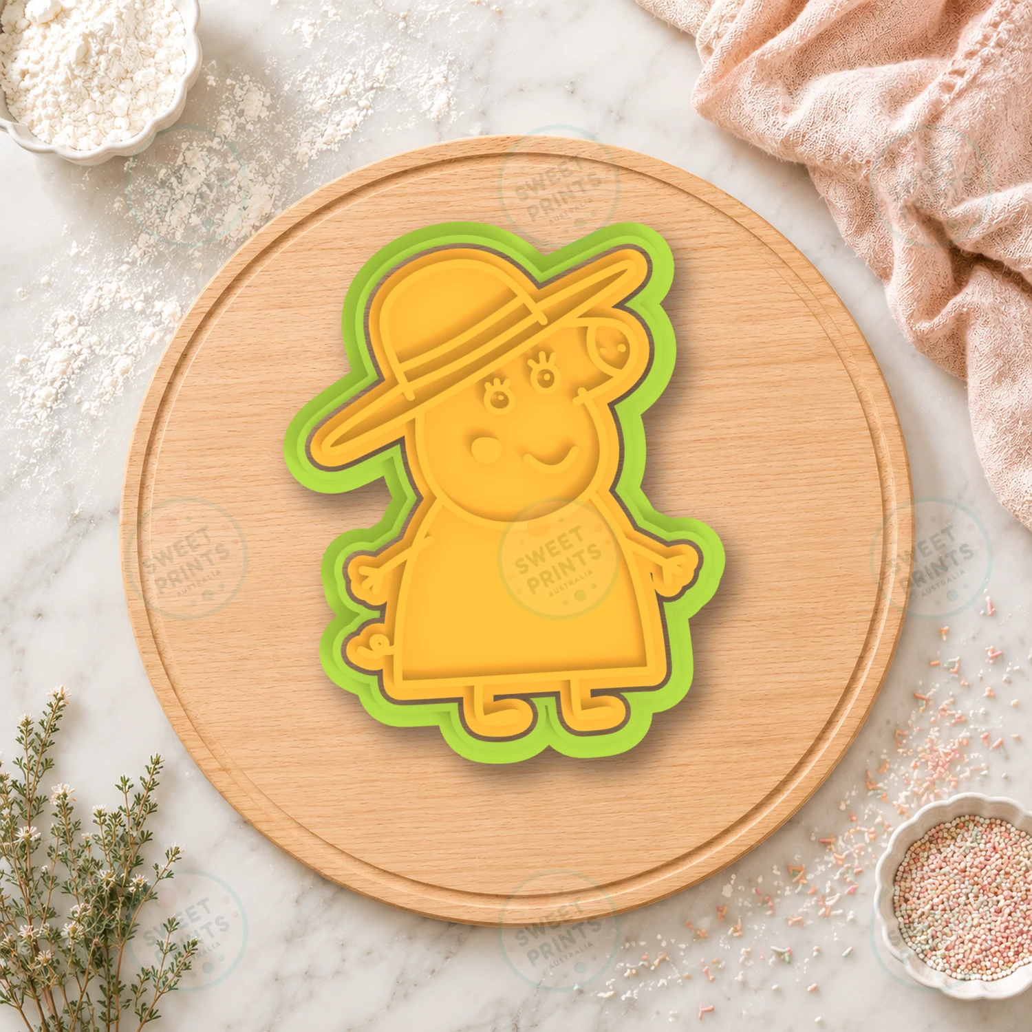 Granny Pig Cookie Cutter & Stamp cookie cutter