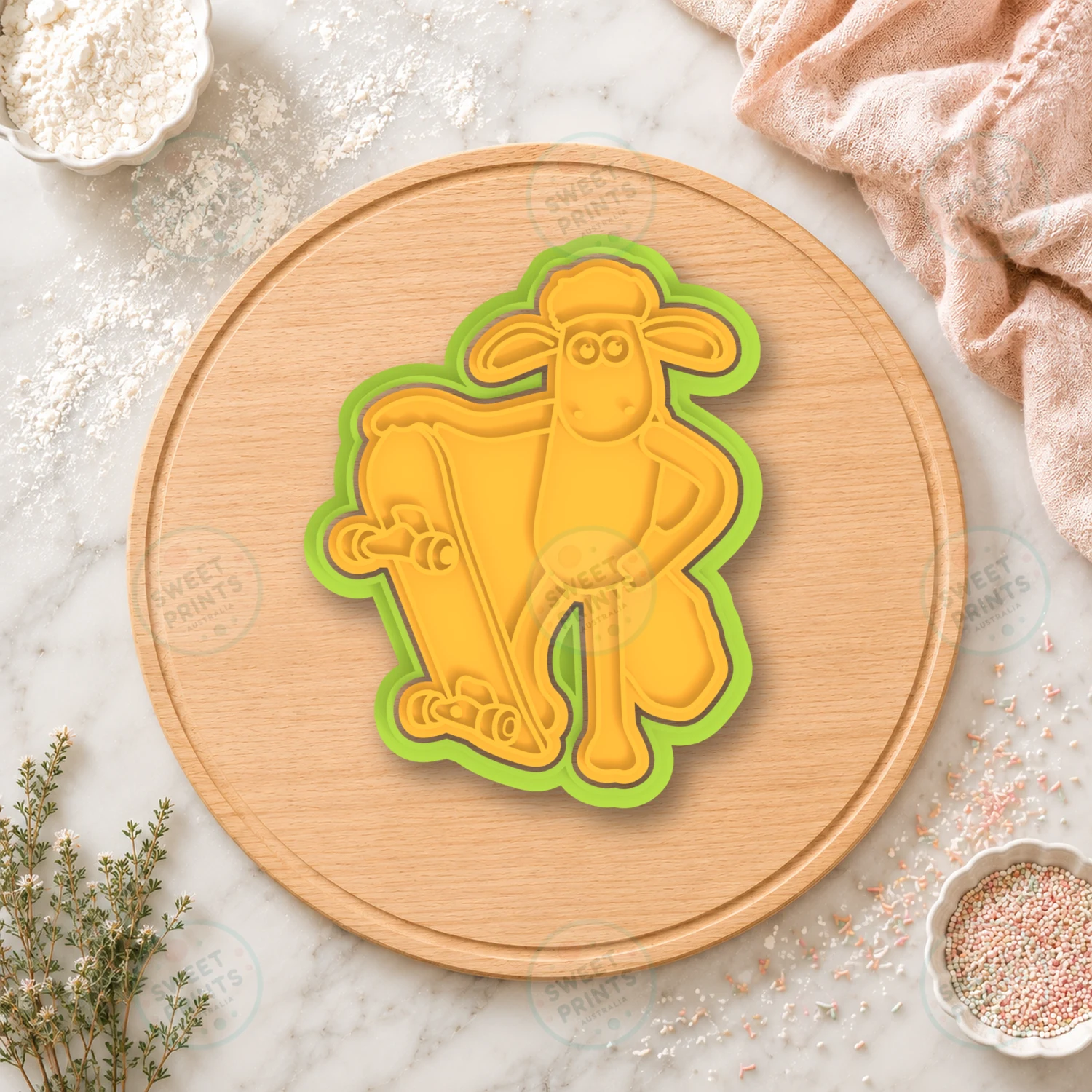 Shaun The Sheep Skateboard Cookie Cutter & Stamp cookie cutter