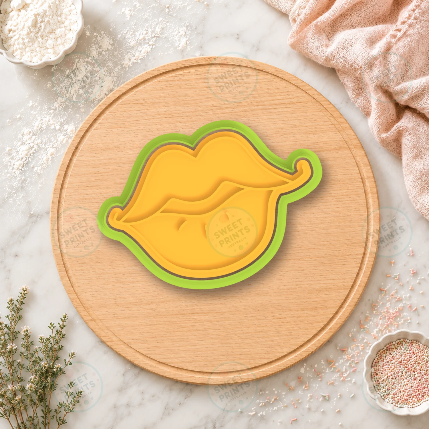 Wedding Kiss Lips Cookie Cutter & Stamp cookie cutter